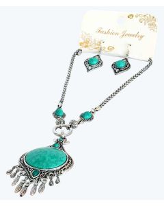 Set of Silver Color and Made Up Jade Pendant and Grand Necklace and Earrings